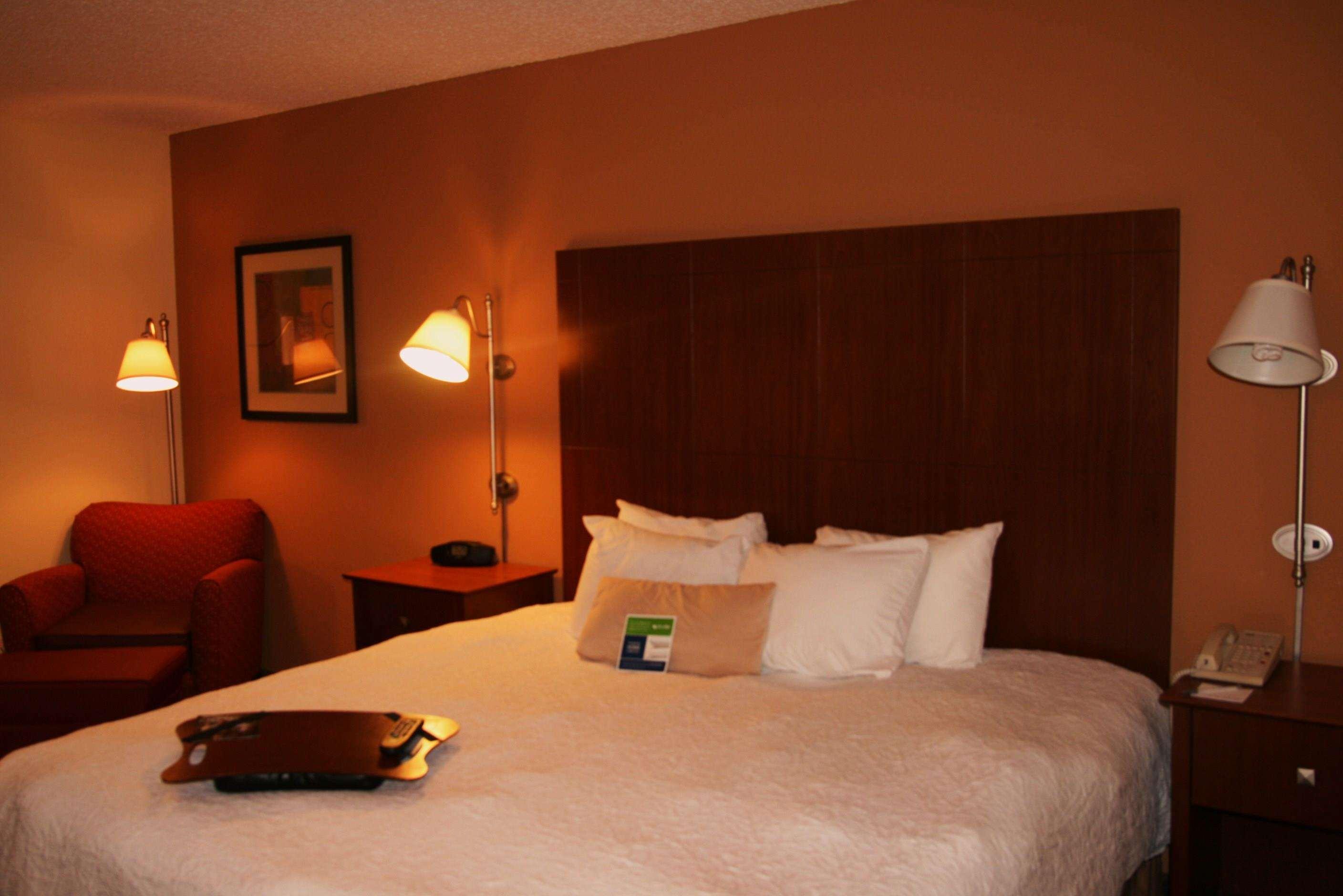 Hampton Inn & Suites Kansas City-Merriam Exterior foto