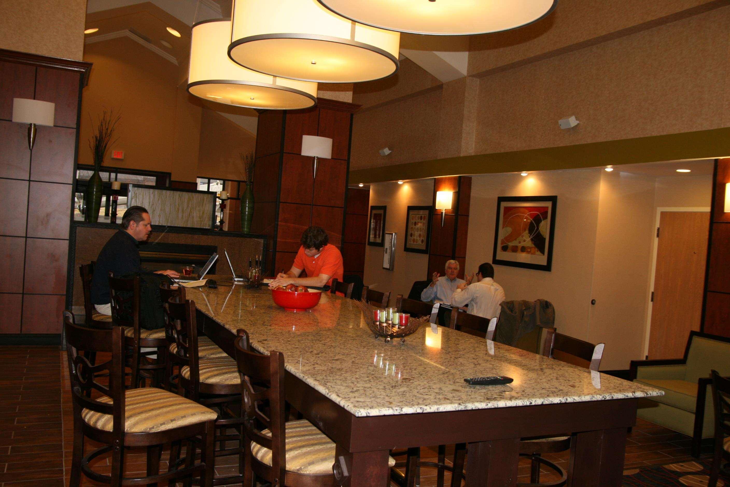 Hampton Inn & Suites Kansas City-Merriam Restaurante foto
